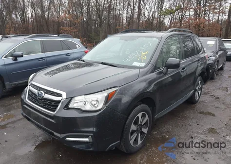 2017 Subaru Forester 2.5I Premium z USA, uszkodzony, nr VIN JF2SJAEC2HH581840